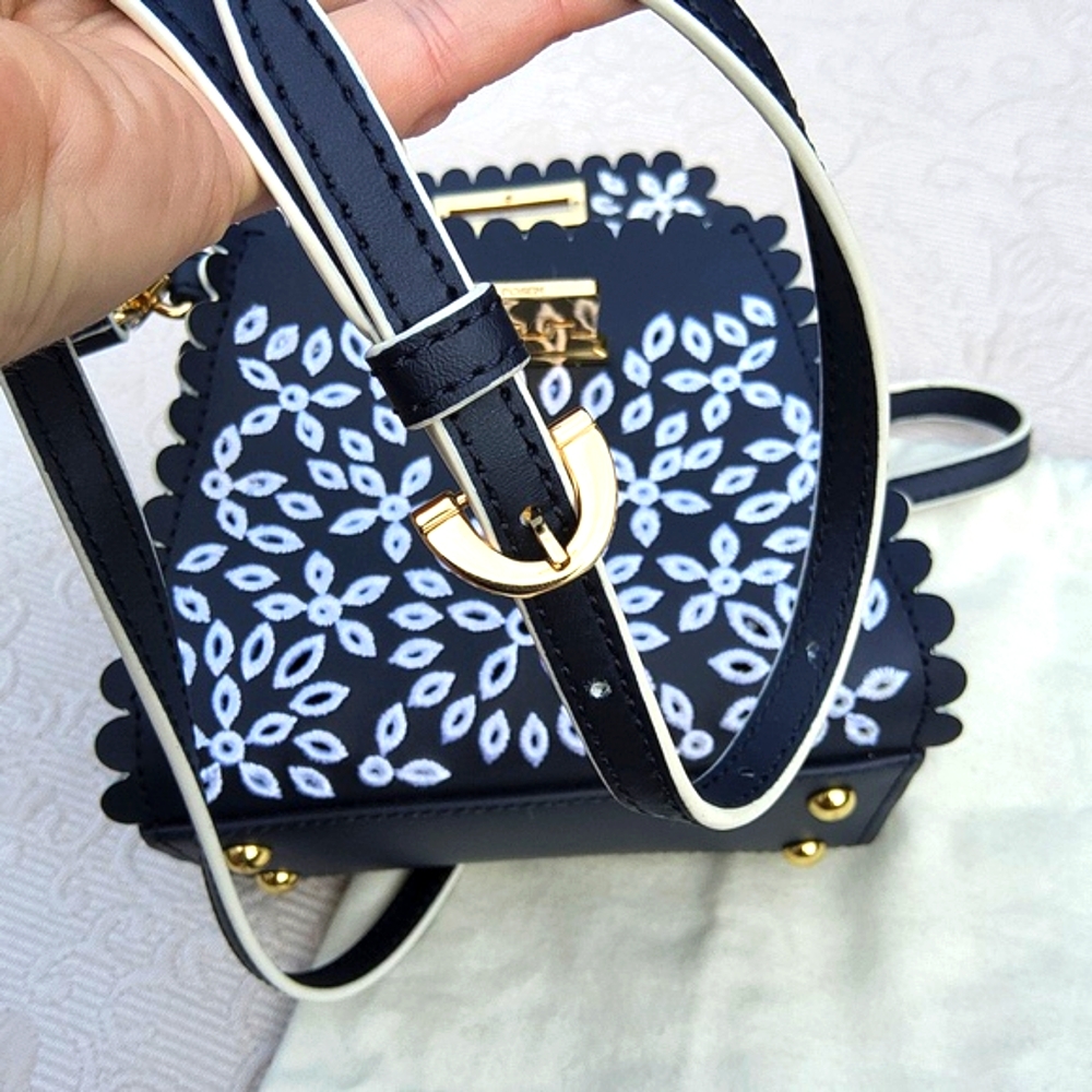 SOLD-Zac Zac Posen Iconic Eartha Mini Top Handle Crossbody Bag - Picture 13 of 14